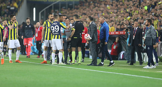 Fenerbahçe'nin alacağı ceza lig maçlarına yansımayacak