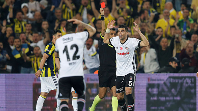 Pepe, Fenerbahçe derbisinde oynayabilecek mi?