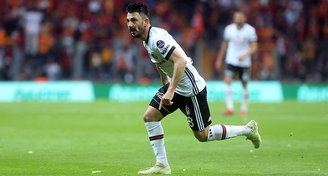 Tolgay Arslan: Yeniden ayağa kalkmak zorundayız
