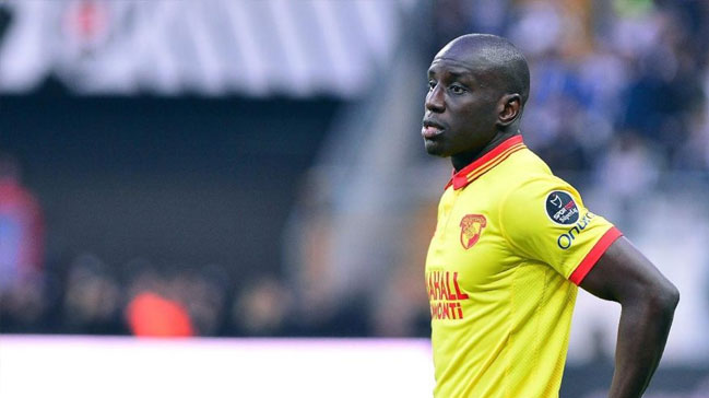 Göztepe'ye Demba Ba'dan kötü haber