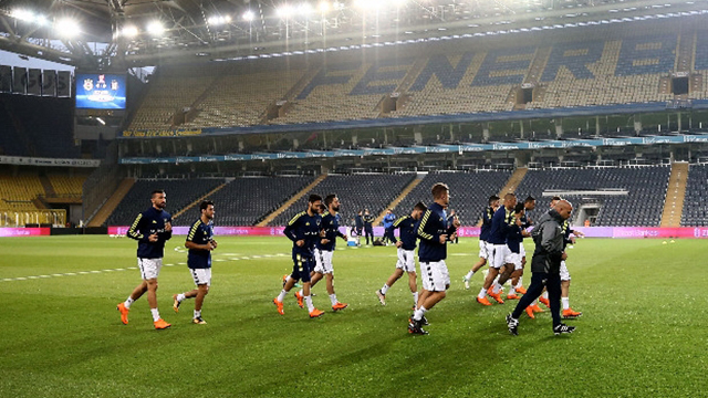 Olaylı derbi bir kez daha tatil edildi