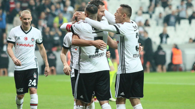 Beşiktaş'ta yıldız oyuncu cezalı duruma düştü