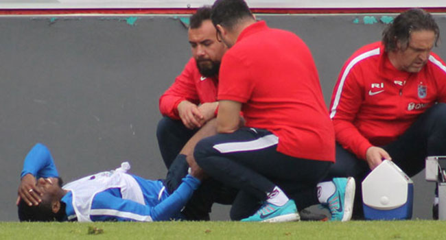 Trabzonspor'da Ogenyi Onazi antrenmanı tamamlayamadı