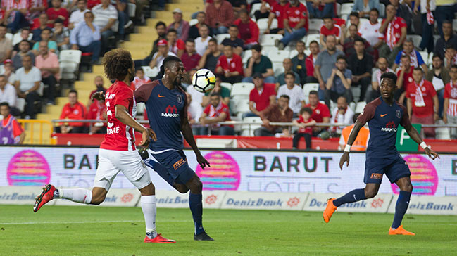 Başakşehir şampiyonluk umudunu son haftaya taşıdı!