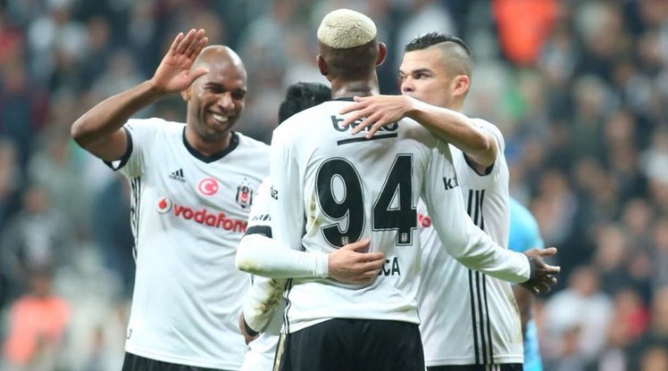 Pepe ve Babel'den ani karar! 'Beşiktaş'ta kalıyoruz'