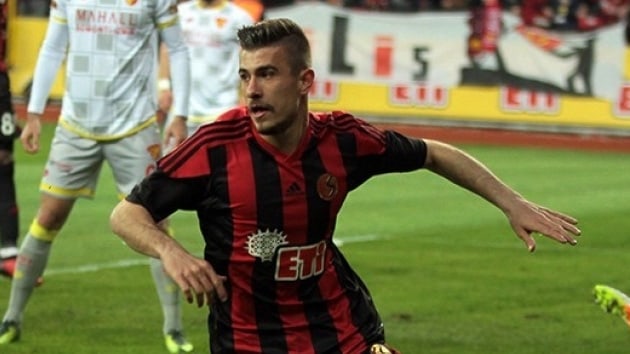 Beşiktaş yeni sezonun ilk transferini yaptı