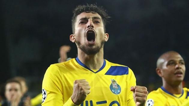 Galatasaray'a Telles'ten süper haber