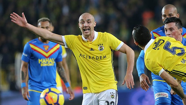 AEL Limassol Aatıf Chahechouhe'yu yokladı