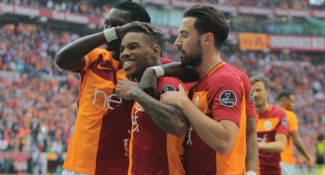 Rodrigues Galatasaray yönetiminden zam istedi