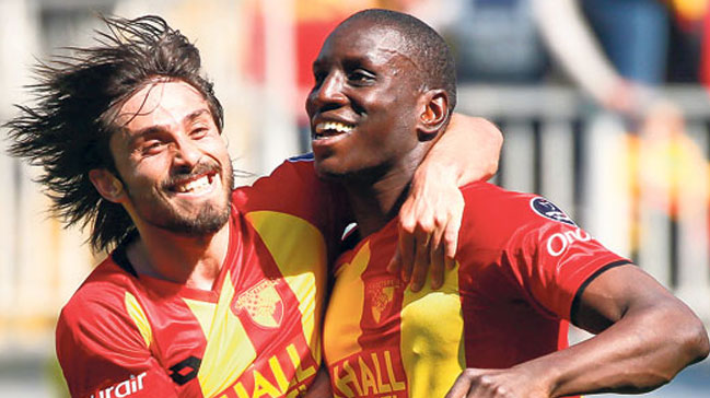 Beşiktaş, Demba Ba'yı transfer listesinden çıkarttı