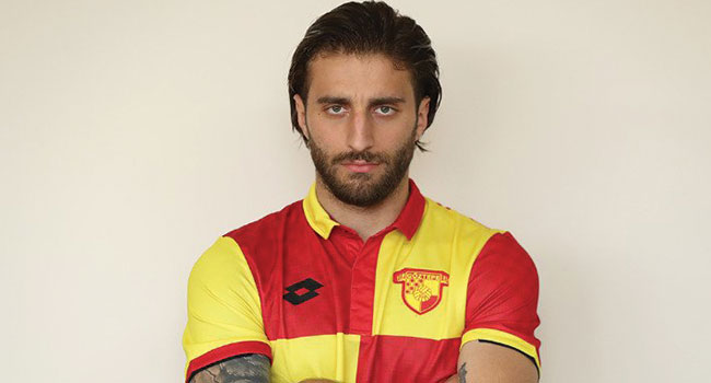 Göztepe, Alpaslan Öztürk'ü kadrosuna kattı