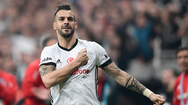 Beşiktaş'ta Alvaro Negredo başa bela oldu