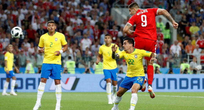 FIFA Sırbistan'a 20 bin İsviçre frangı ceza verdi