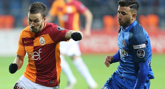 Galatasaray Trezeguet transferini bitirmek üzere