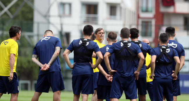 Fenerbahçe kamp çalışmalarına İsviçre'de devam edecek