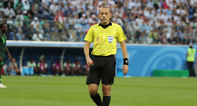 Hırvatistan - İngiltere maçı Cüneyt Çakır'ın!