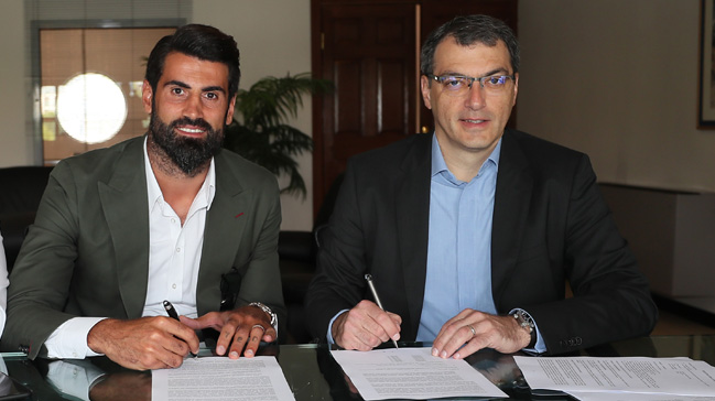 İmzalar atıldı! Fenerbahçe Volkan'la devam etme kararı aldı