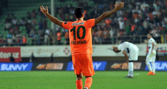 Emre Akbaba Başakşehir'e transfer oluyor