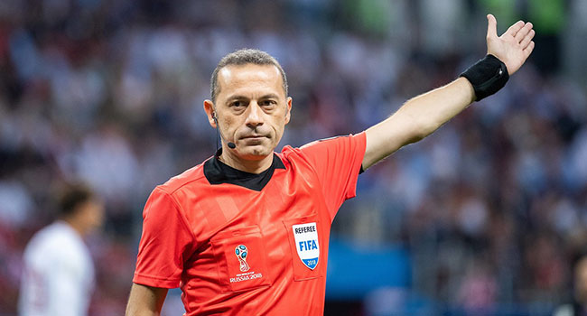 İngilizler hemen başlamak istedi, Cüneyt Çakır fark etti