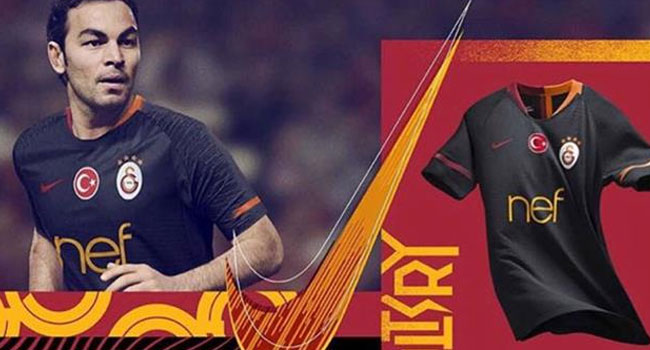 Galatasaray'ın 2018-2019 sezonunda giyeceği deplasman formaları görücüye çıktı