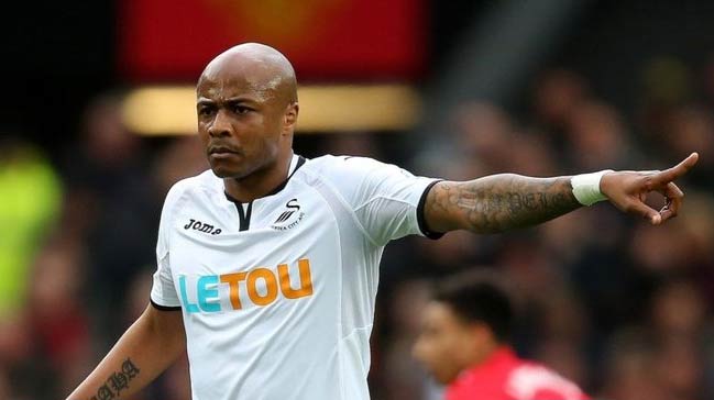 Fenerbahçe'ye imzaya geliyor! Kamptan ayrıldı...