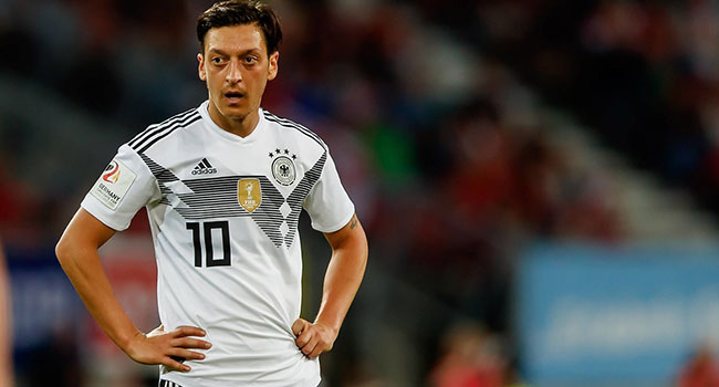 Mesut Özil'le ilgili talihsiz açıklamalarda bulunan DBF Başkanı Grindel hatasının farkına vardı