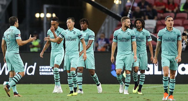 İngilizler duyurdu! 'Yeni kaptanımız Mesut Özil'