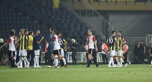 Fenerbahçe'de takımdan ayrılacaklar netleşmeye başladı