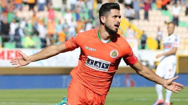 Başakşehir, Emre Akbaba'yı kaptı