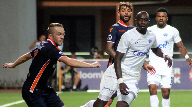 Başakşehir ilk yenilgisini aldı