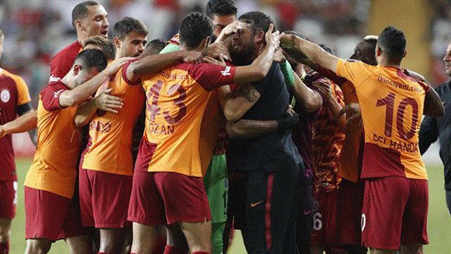 Galatasaray - Bursaspor maçının saati değişti