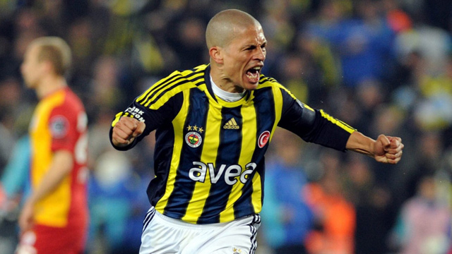 Yıldız futbolcudan "Başarılar Fenerbahçem" paylaşımı