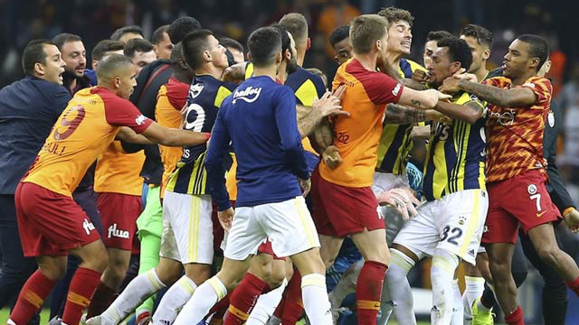 Galatasaray'dan yabancı hakem önerisi