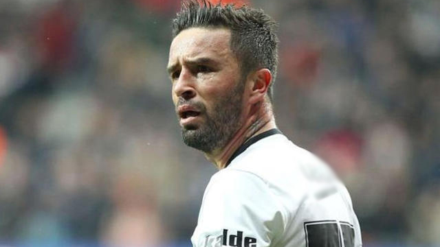 Beşiktaş'ta Genk maçı öncesi Gökhan Gönül'den kötü haber
