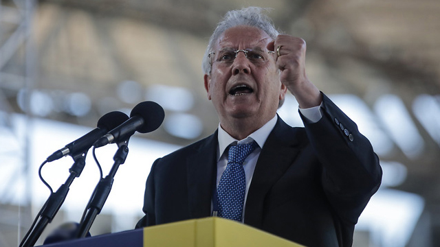 Fenerbahçeli taraftarların bir bölümü Kasımpaşa maçında Aziz Yıldırım lehine tezahürat yaptı