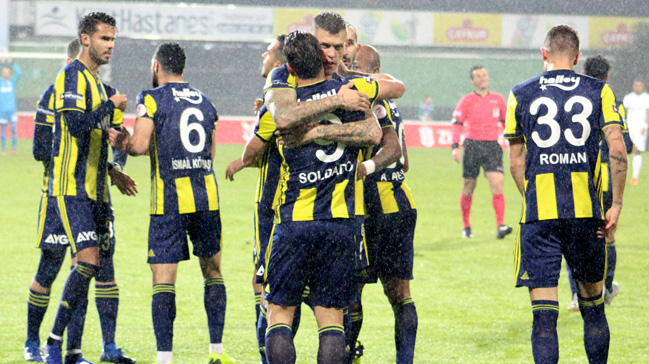 Fenerbahçe farklı galibiyetle turladı