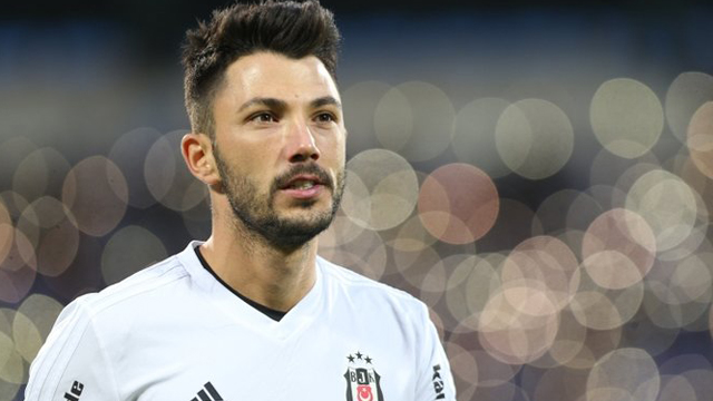 Fenerbahçe, Tolgay Arslan'ı bedelsiz transfer etmek istiyor
