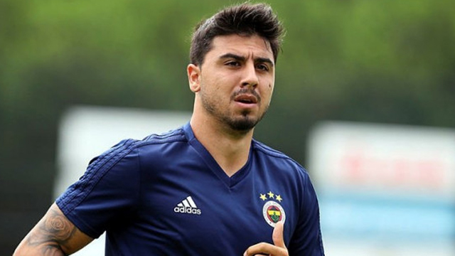 Fenerbahçe Ozan Tufan'ı kamp kadrosuna dahil etmeyip takas transferinde kullanacak