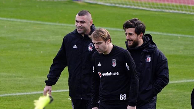 Burak Yılmaz Beşiktaş ile ilk antrenmanına çıktı