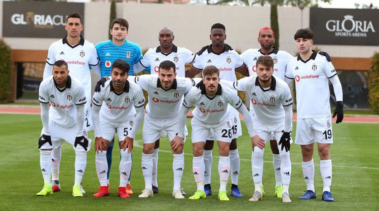 Larin 66'da girdi Beşiktaş Helmond'u 1-0 yendi