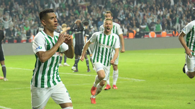 Atiker Konyaspor'da Paolo Hurtado 7 hafta sahalardan uzak kalacak