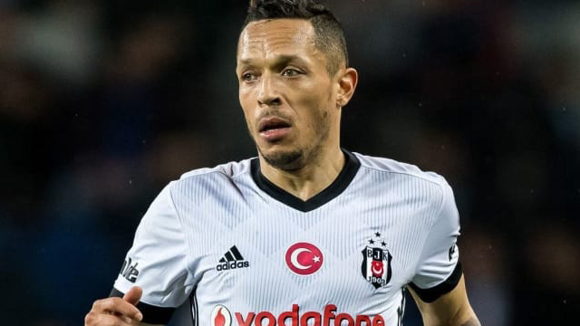 Adriano, Flamengo ile prensip anlaşmasına vardı