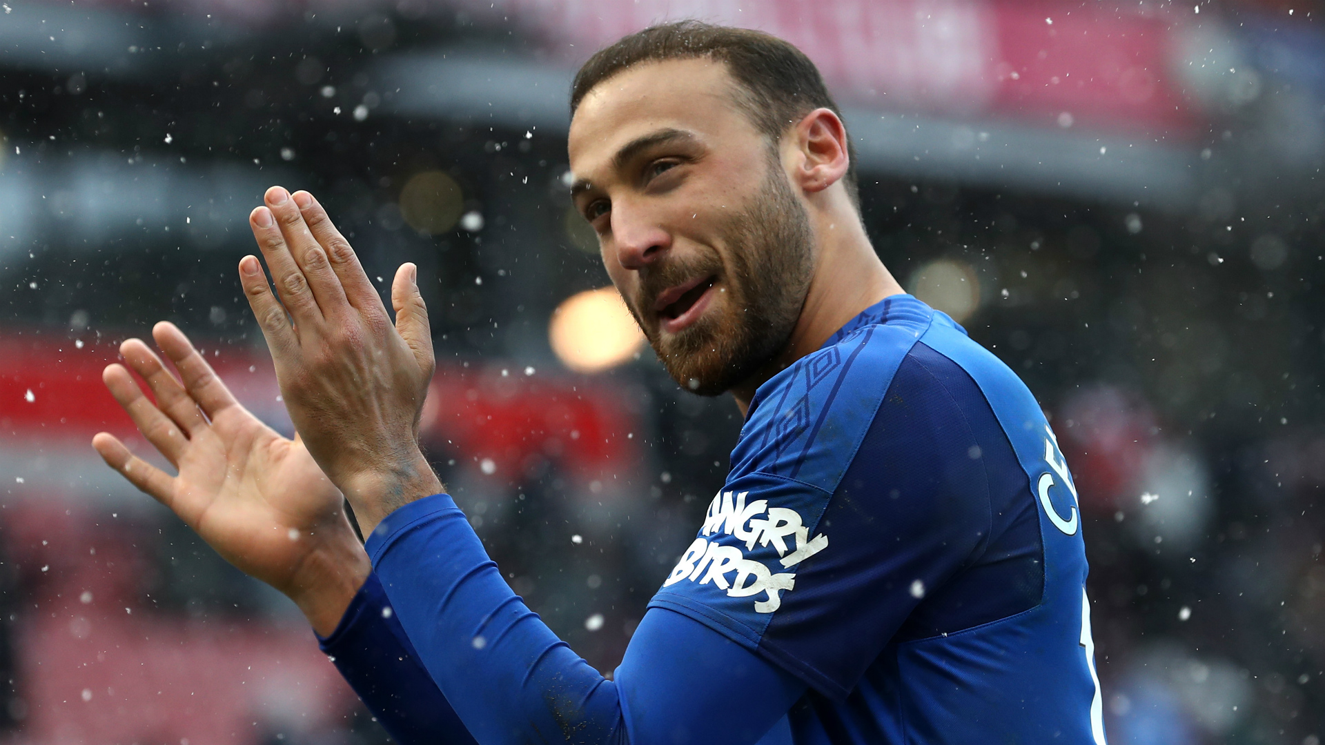 Crystal Palace Cenk Tosun'un peşini bırakmıyor