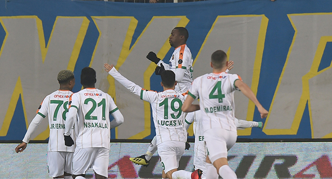 Aytemiz Alanyaspor deplasmanda Ankaragücü'nü rahat geçti