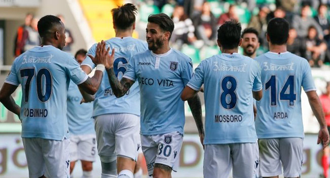 Medipol Başakşehir zirvede farkı açıyor