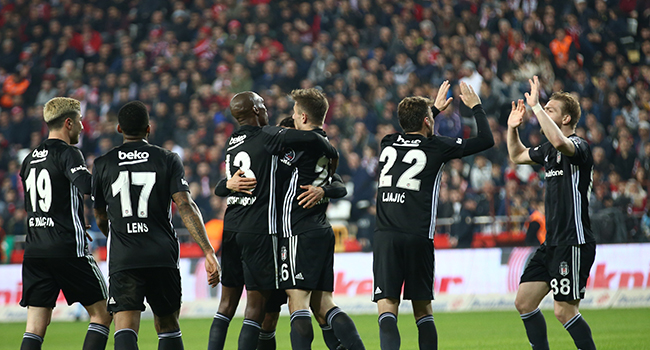 Antalya'da Kagawa şov! Beşiktaş, Antalyaspor'u 6-2 mağlup etti
