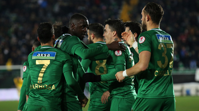 Akhisarspor'un yüzü kupada güldü: 3-1