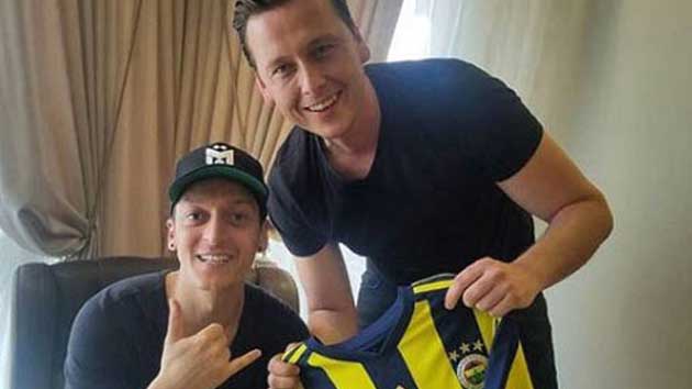 Bu iş bitti! Mesut Özil Fenerbahçe'de