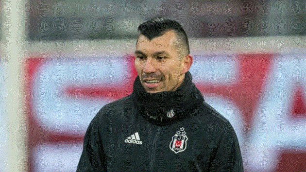 Gary Medel West Ham'a gidiyor