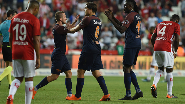 Başakşehir, Antalyaspor'a konuk oluyor! İşte muhtemel 11'ler...